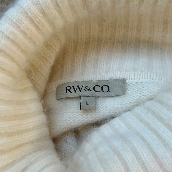 RW& Co Cream Turtleneck Sweater with Beaded Snowflake and Fuzzy Texture Size L - Picture 5 of 7